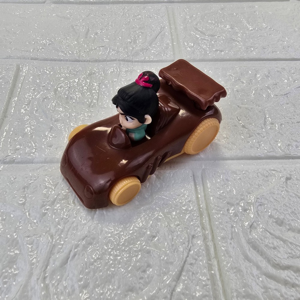 Disney Vanellope von Schweetz Race Car Toy Kids Brown Sugar Rush 2018 McDonald - Picture 3 of 7